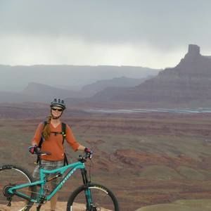 Meet your Posher, Joanie